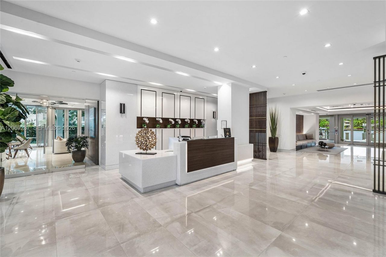 435 Bayshore Dr, Unit 703, Fort Lauderdale, FL 33304 Photo