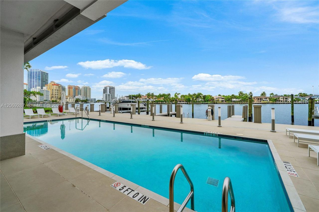435 Bayshore Dr, Unit 703, Fort Lauderdale, FL 33304 Photo