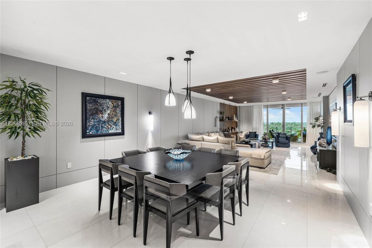 435 Bayshore Dr, Unit 703, Fort Lauderdale, FL 33304 Photo