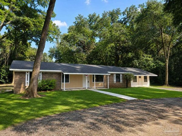 4380 Melton Rd, Milton, FL 32583
