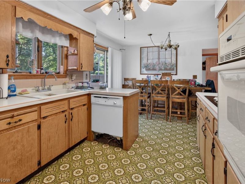2540 E 35th Street, Lorain, OH 44055 Photo 12