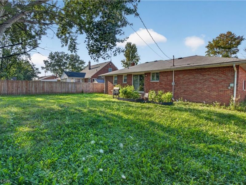 2540 E 35th Street, Lorain, OH 44055 Photo 22