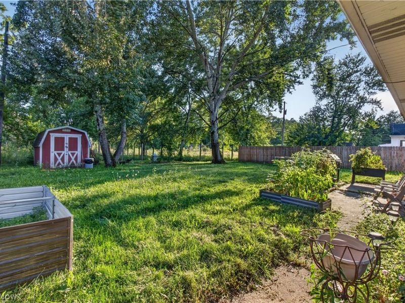 2540 E 35th Street, Lorain, OH 44055 Photo 24