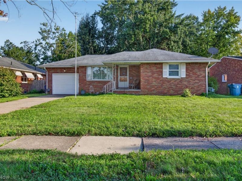 2540 E 35th Street, Lorain, OH 44055 Photo 3