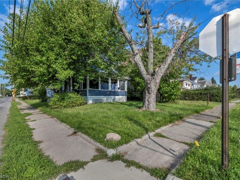 4316 E 128th Street, Cleveland, OH 44105 Photo 3