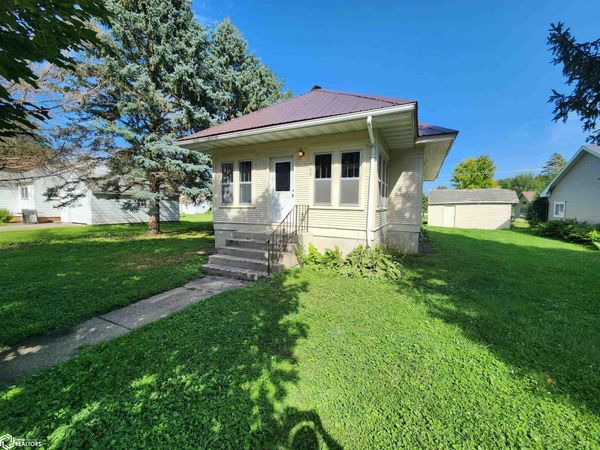 508 1st Street NE, Buffalo Center, IA 50424