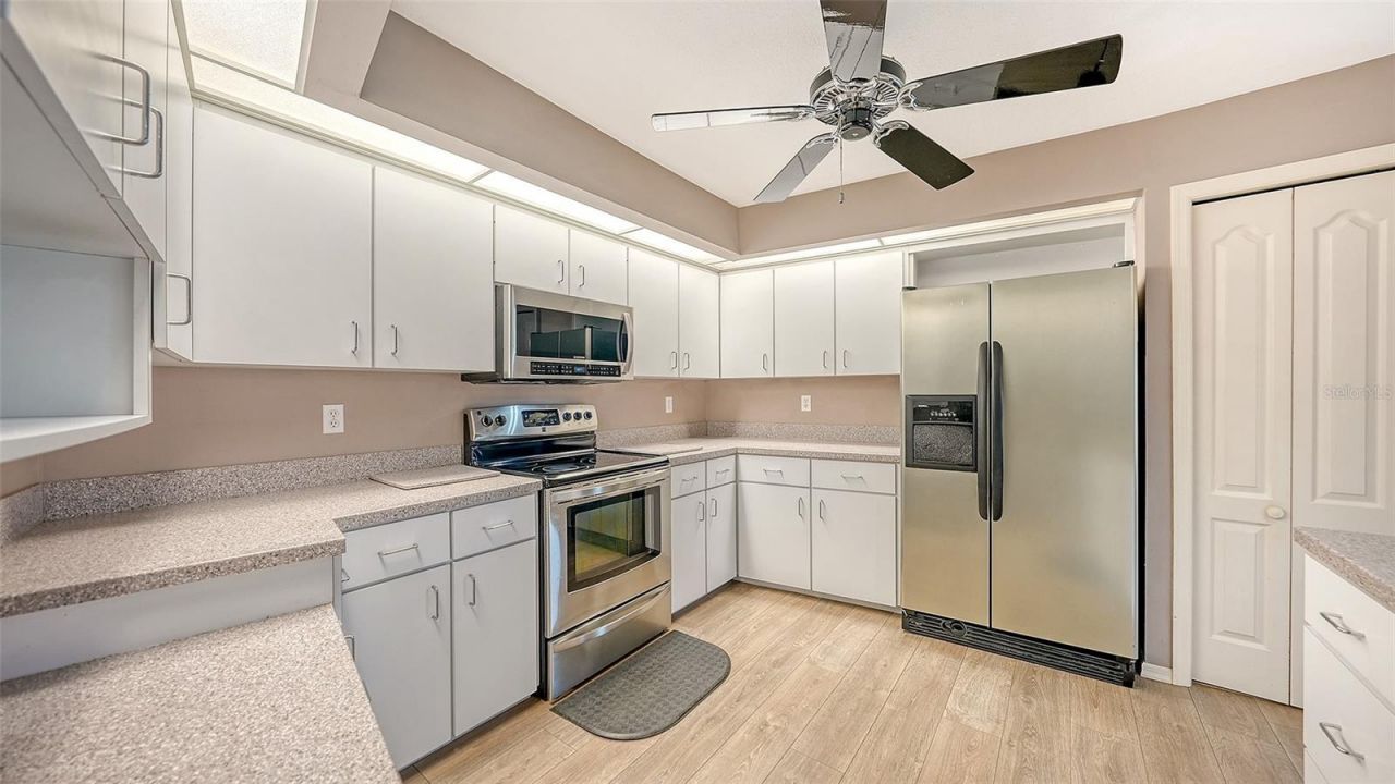 4494 Diamond Circle E, Sarasota, FL 34233 Photo