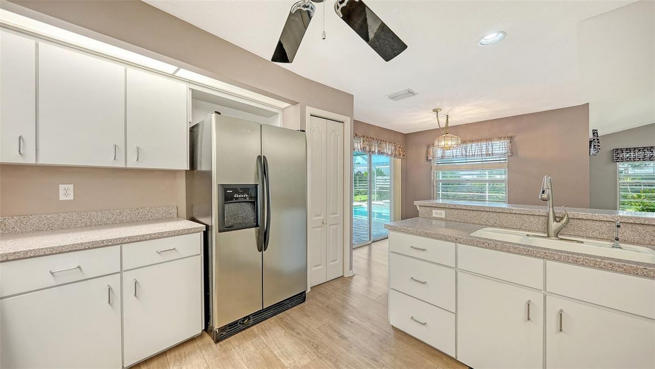 4494 Diamond Circle E, Sarasota, FL 34233 Photo