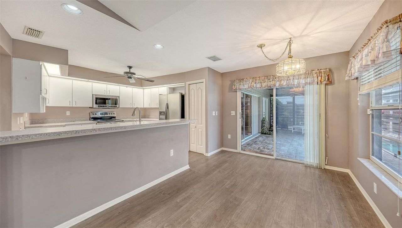 4494 Diamond Circle E, Sarasota, FL 34233 Photo