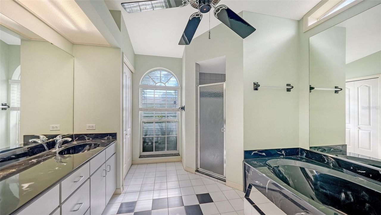 4494 Diamond Circle E, Sarasota, FL 34233 Photo