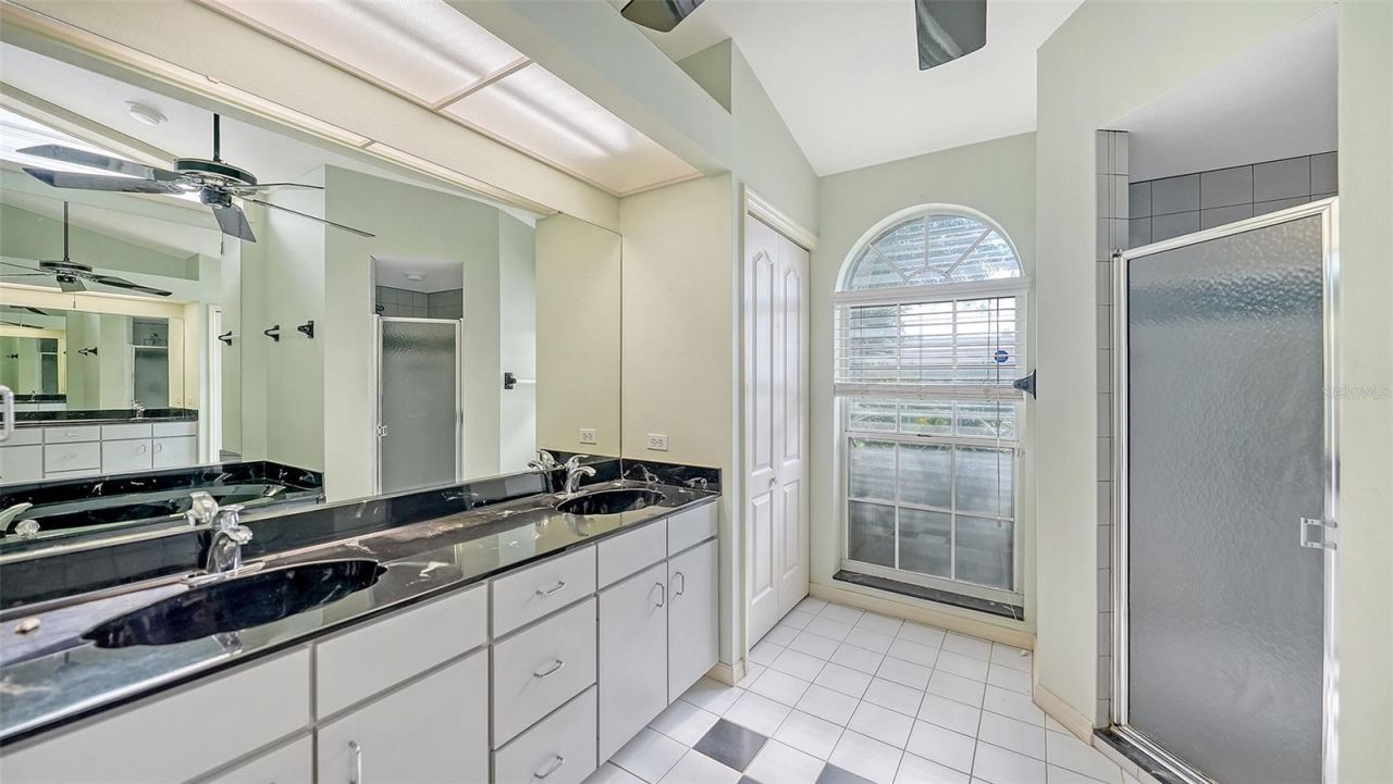 4494 Diamond Circle E, Sarasota, FL 34233 Photo
