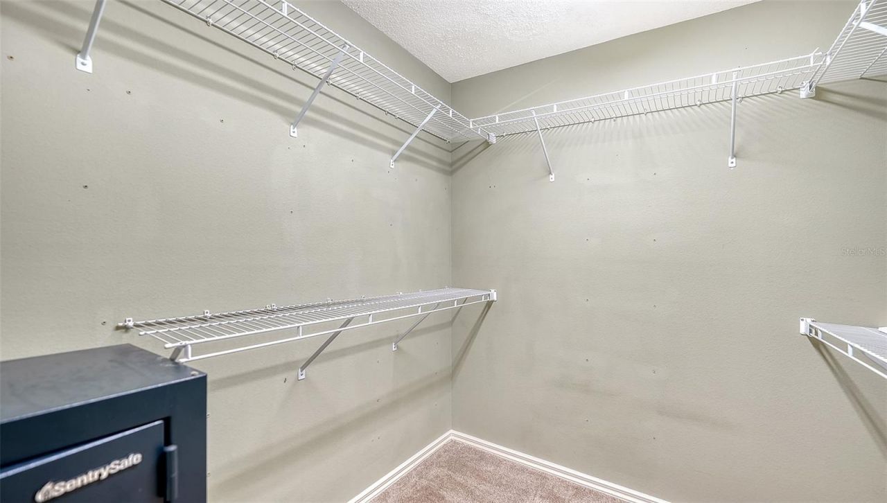 4494 Diamond Circle E, Sarasota, FL 34233 Photo