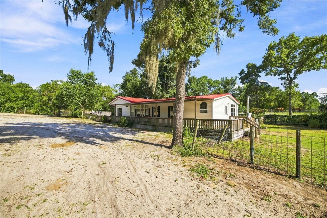 2251 SE 136th Avenue, Morriston, FL 32668 Photo