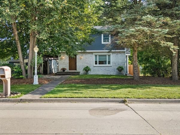5420 NW 66th Avenue, Johnston, IA 50131
