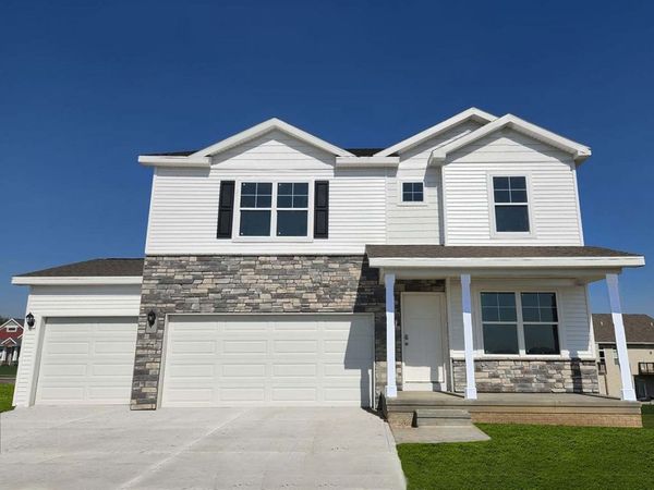 570 NW Concord Lane, Waukee, IA 50263