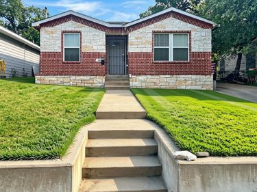 4831 Burnside Avenue , Dallas, TX 75216