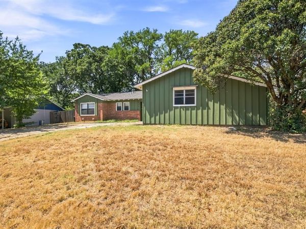 810 Arthur Drive, Arlington, TX 76013