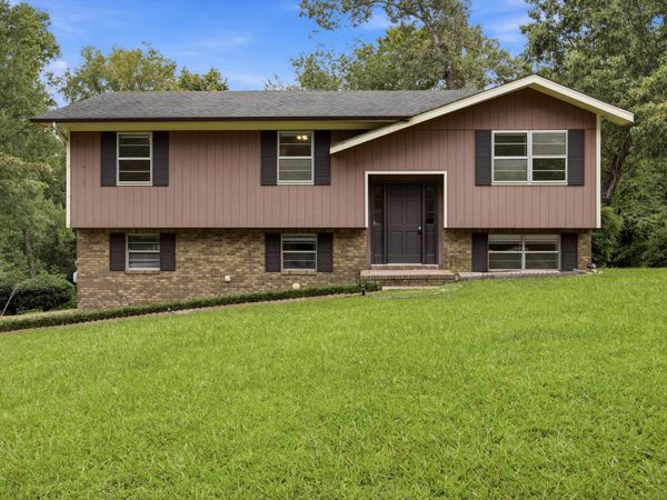 1032 Hillcrest Road, Hixson, TN 37343