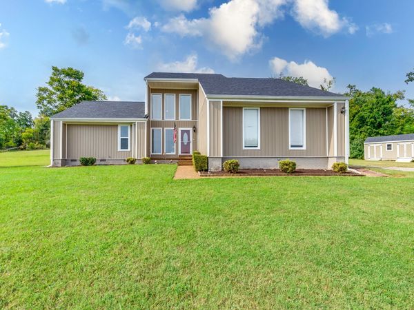 901 Heather Ln , Columbia, TN 38401