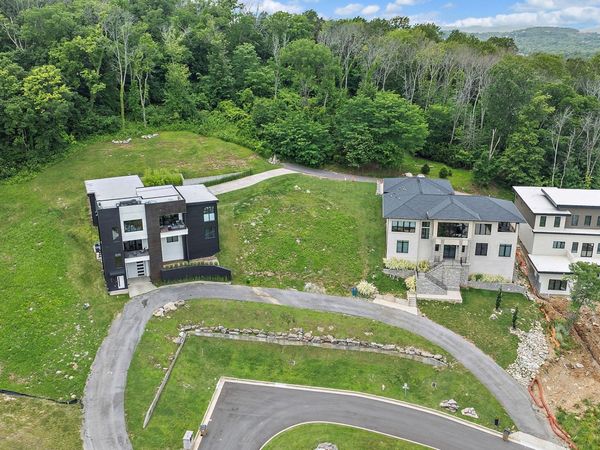 5809 Woodland Hills Dr , Nashville, TN 37211