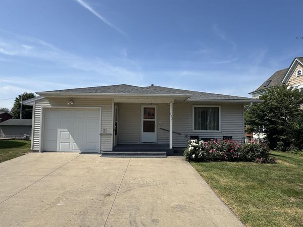 703 4th Street, Parkersburg, IA 50665
