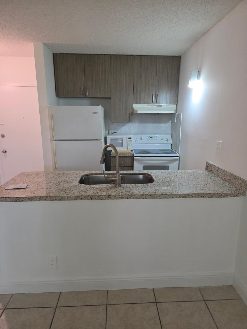 2401 Riverside Drive, Unit 306-B, Coral Springs, FL 33065 Photo