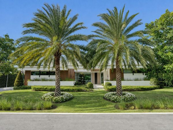 7 Tahoe Lane, Sea Ranch Lakes, FL 33308