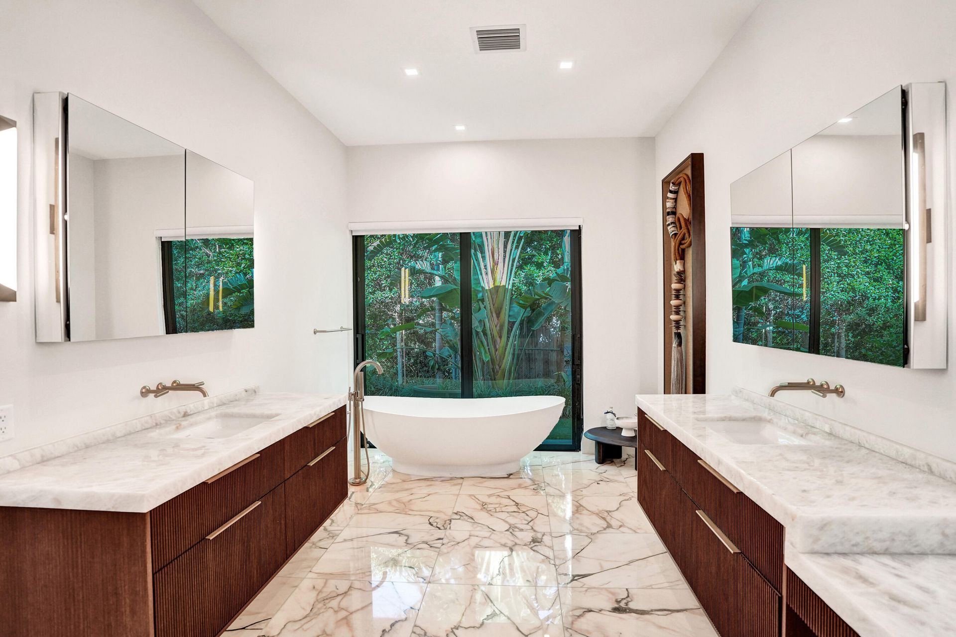 7 Tahoe Lane, Sea Ranch Lakes, FL 33308 Photo