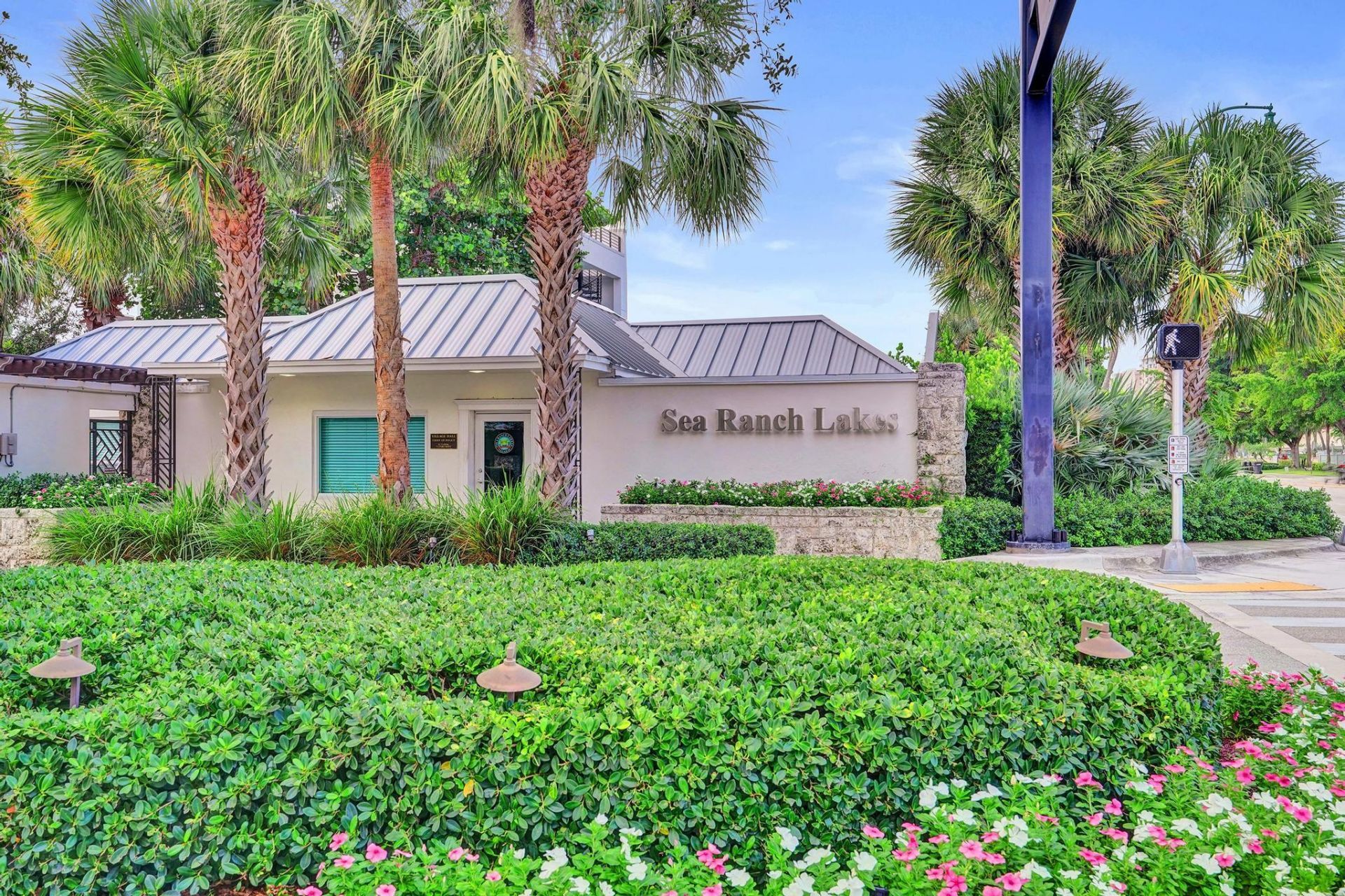 7 Tahoe Lane, Sea Ranch Lakes, FL 33308 Photo
