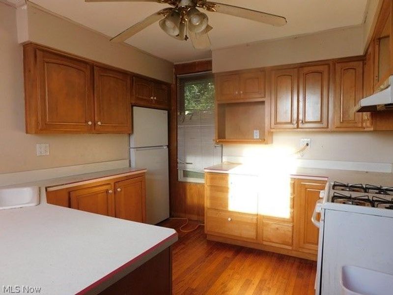 75 E Bridge Street, Berea, OH 44017 Photo 2