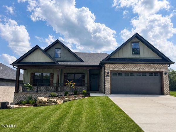 737 Hunts Terrace Drive, Kingsport, TN 37663