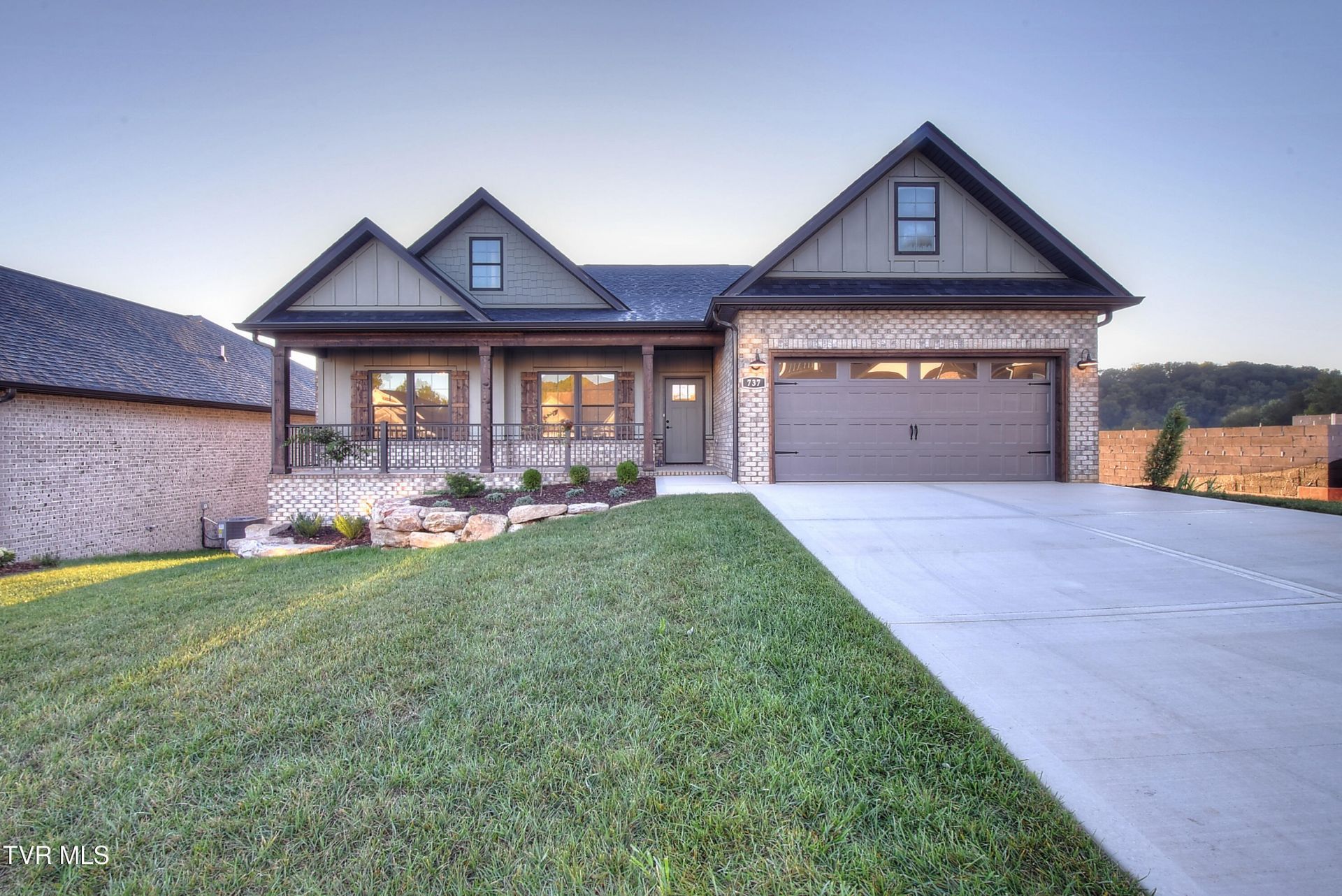 737 Hunts Terrace Drive, Kingsport, TN 37663 Main Photo