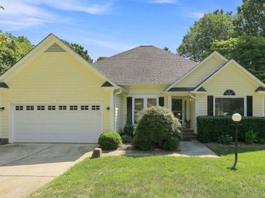 5237 Fairmead Circle, Raleigh, NC 27613
