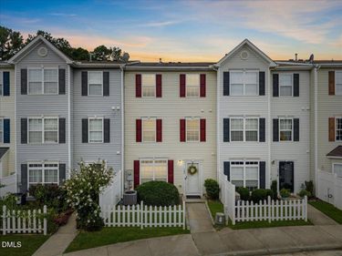 8610 Neuse Landing Lane, Raleigh, NC 27616