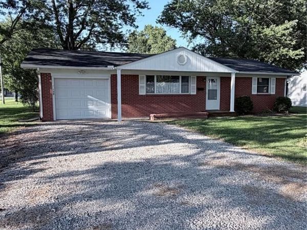 159 Julie Court , Montgomery City, MO 63361