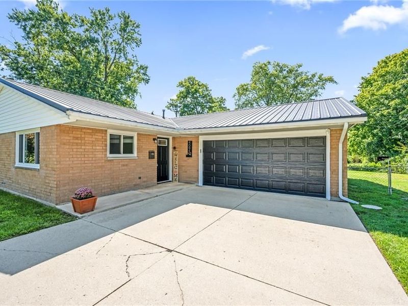 4095 Raymond Drive, Enon Vlg, OH 45323 Photo 4