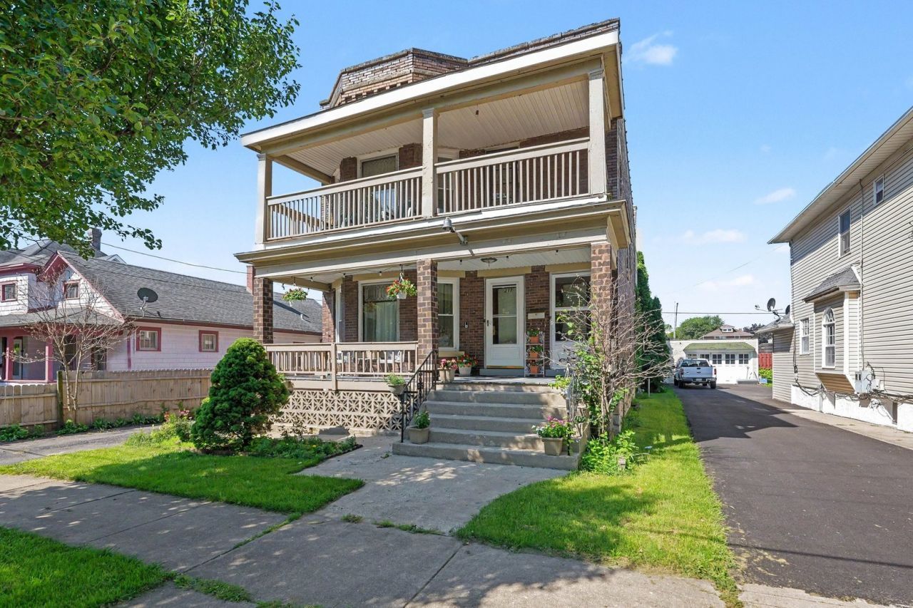 211 Casseday Avenue, Joliet, IL 60432 Main Photo