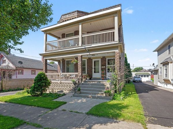 211 Casseday Avenue , Joliet, IL 60432