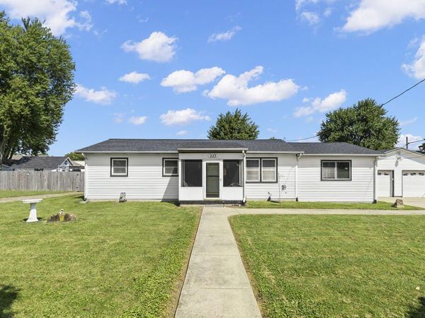 223 E North St., Crestline, OH 44827