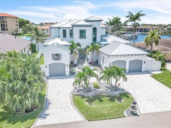 1918 SE 40th ST , CAPE CORAL, FL 33904