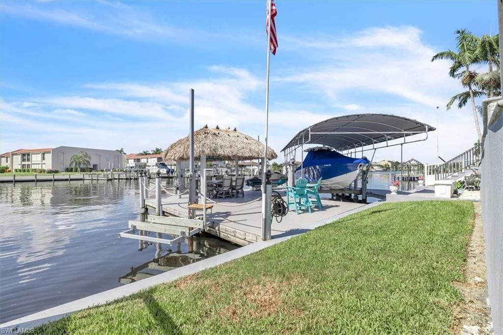 1918 SE 40th St , Cape Coral, FL 33904 Photo