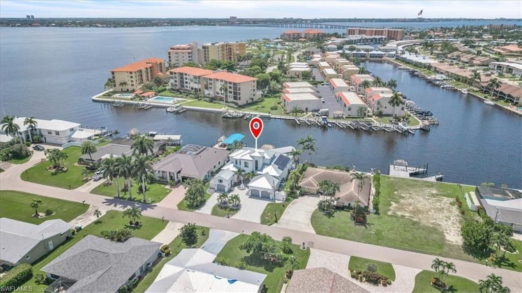 1918 SE 40th St , Cape Coral, FL 33904 Photo