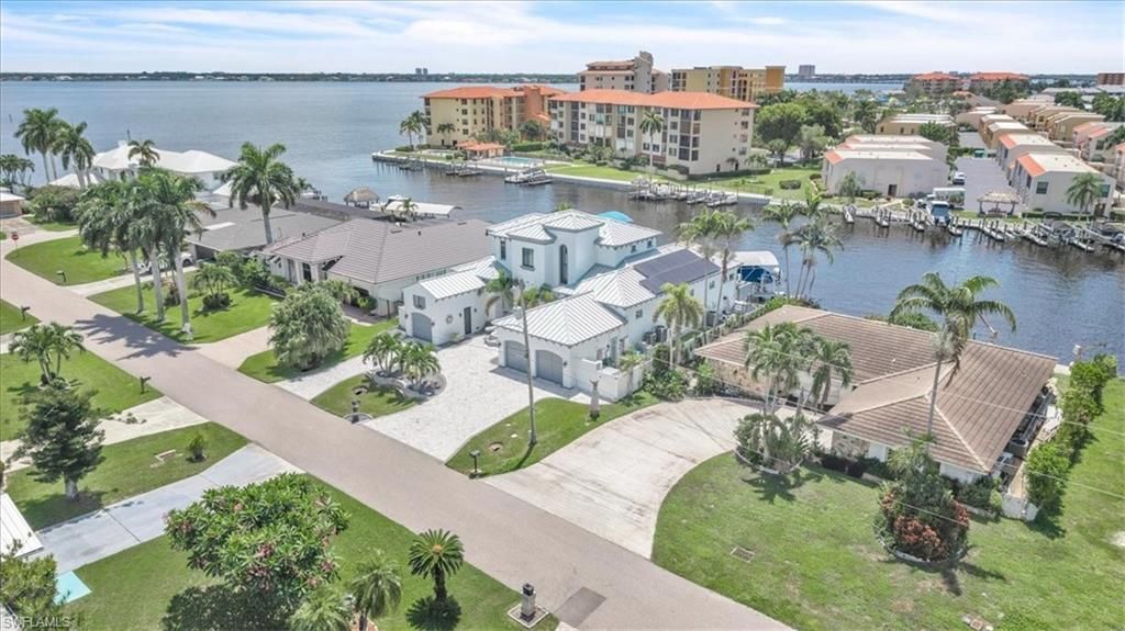 1918 SE 40th St , Cape Coral, FL 33904 Photo