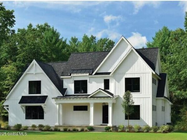 27 Catalina Drive, Ballston Spa, NY 12020