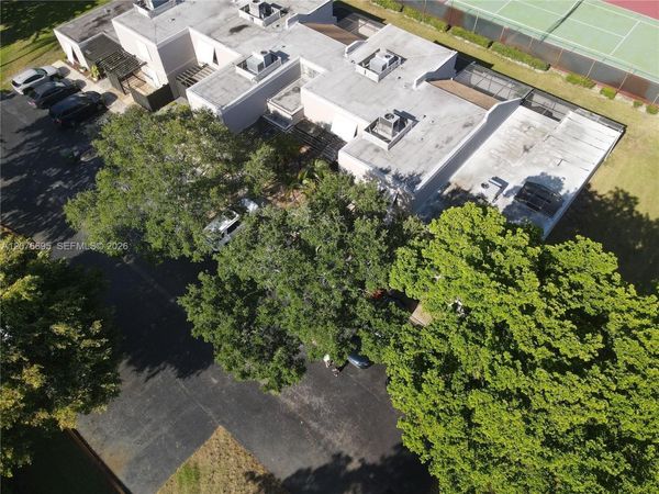 1541 NW 113th Ave , Pembroke Pines, FL 33026
