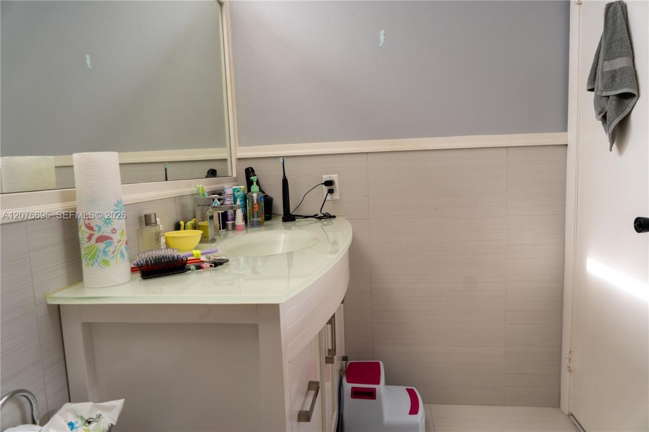 1541 NW 113th Ave , Pembroke Pines, FL 33026 Photo