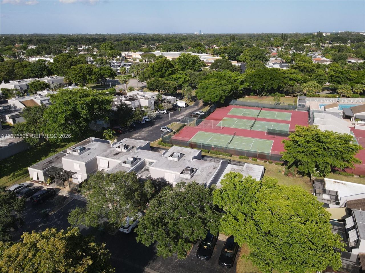 1541 NW 113th Ave , Pembroke Pines, FL 33026 Photo