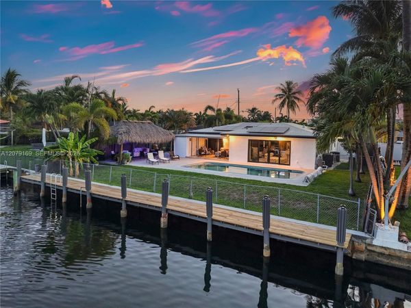 380 SE 1st Ter , Pompano Beach, FL 33060