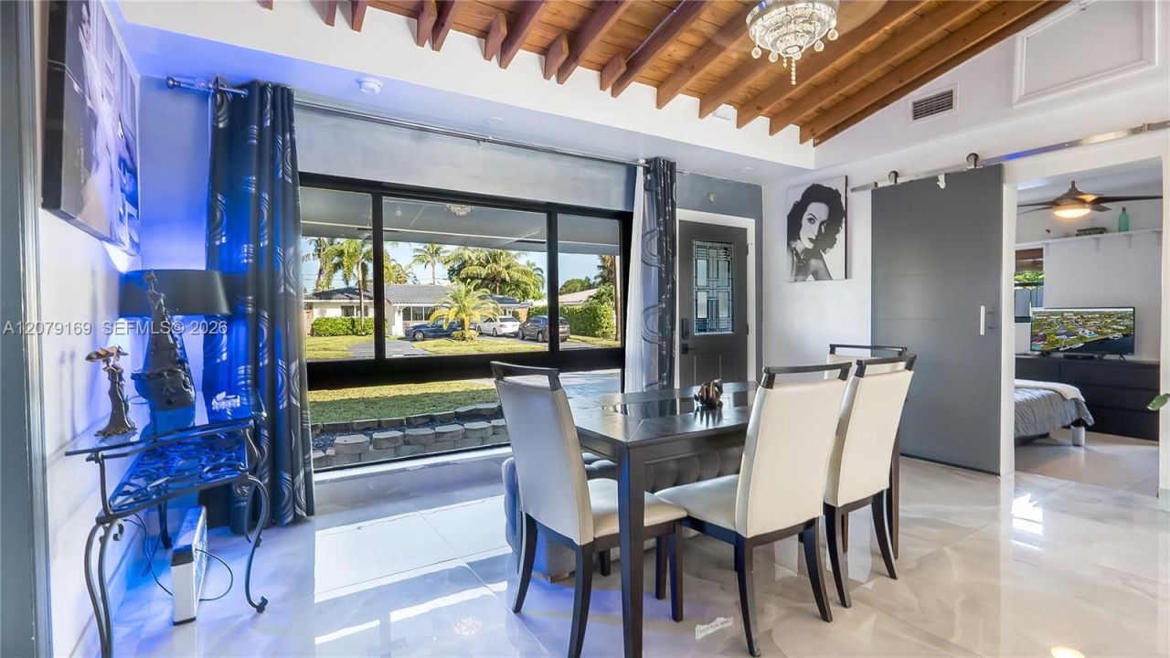380 SE 1st Ter , Pompano Beach, FL 33060 Photo
