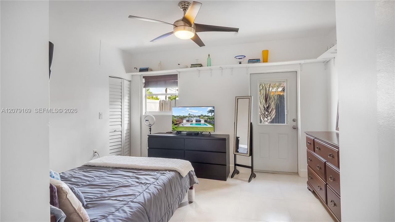 380 SE 1st Ter , Pompano Beach, FL 33060 Photo